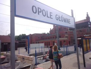 Der Oppelner Hauptbahnhof: Opole Glówne.